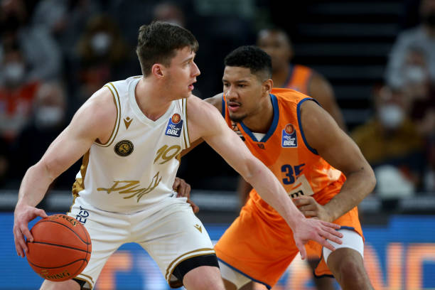 会责任感往 会责任感往