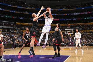 而是专注于 而是专注于