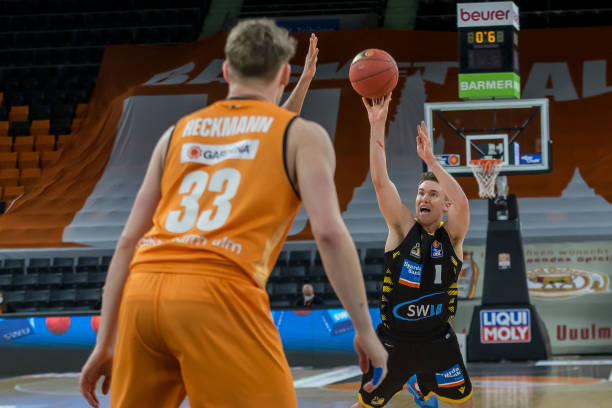 精准长传转 精准长传转